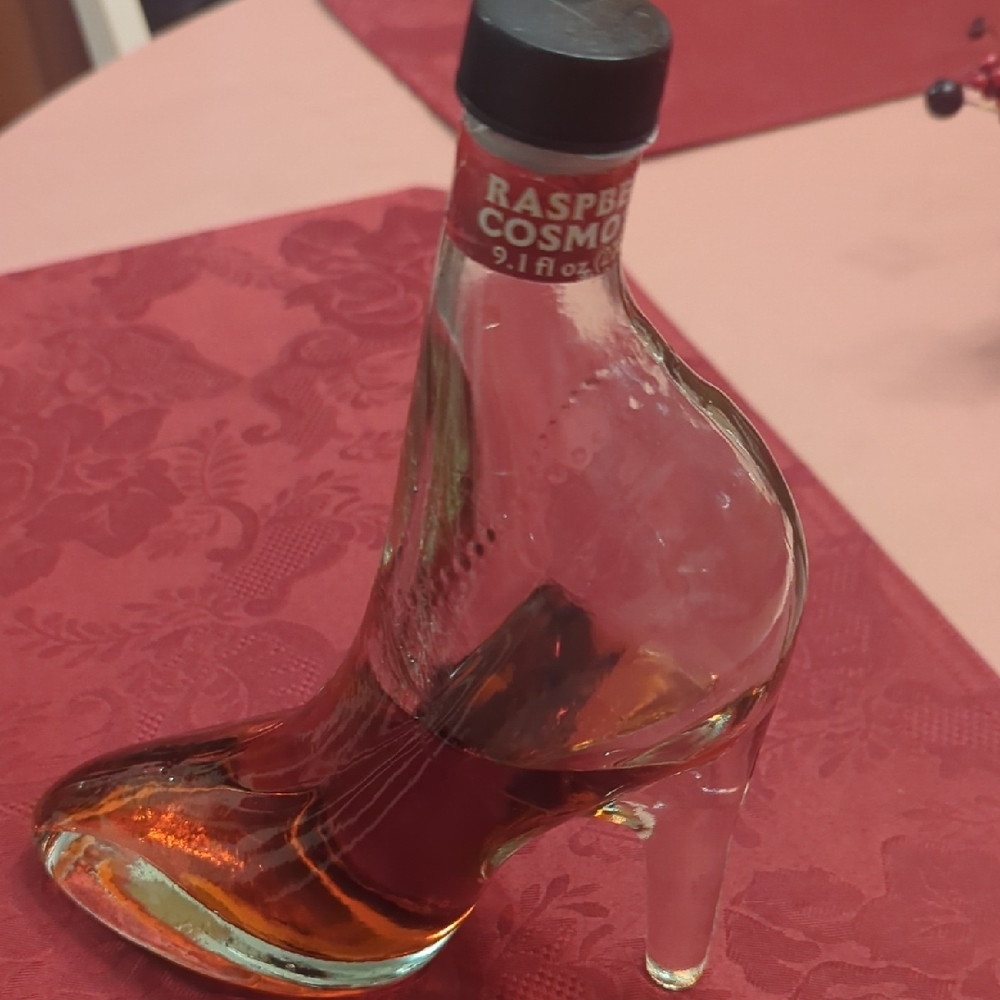 Source Unknown Red and Black Heels